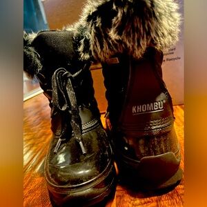 Women’s New Khombu Snow boots size 8.5